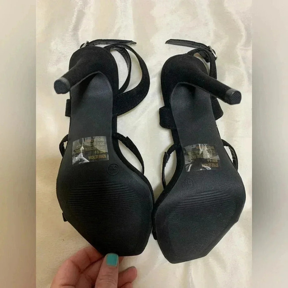 Women’s Lulus Black Suede Ankle- Strap Heels New in Box Size 5.5 - Picture 6 of 8